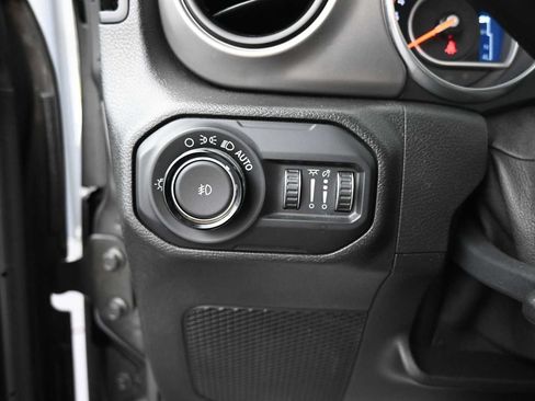 Used 2019 Jeep Wrangler Unlimited Sport S AWD/4WD image 10