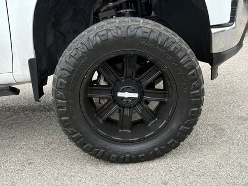 Used 2020 Chevrolet Silverado 1500 LT w/ All-Star Edition AWD/4WD image 17