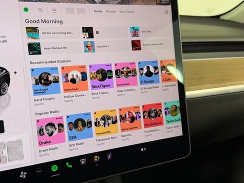 Used 2022 Tesla Model 3 image 16