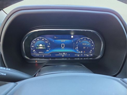 Used 2022 Chevrolet Tahoe Z71 w/ Z71 Off-Road Package image 23