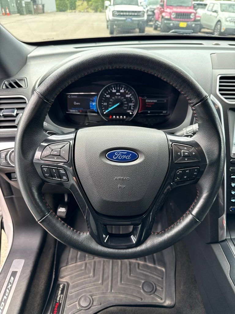 Used 2018 Ford Explorer Sport AWD/4WD image 30