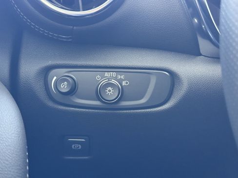 New 2025 Chevrolet Blazer LT w/ Midnight/Sport Edition image 24