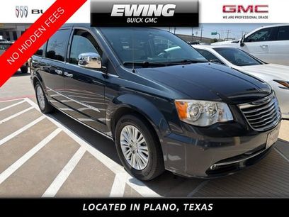 Used 2014 Chrysler Town & Country Limited w/ Luxury Group