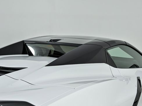 Used 2023 Chevrolet Corvette Stingray Premium Conv w/ Z51 Performance Package image 37