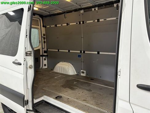Used 2012 Freightliner Sprinter 2500 RWD image 9
