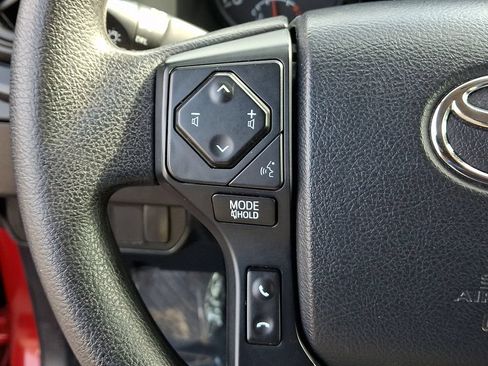 Used 2020 Toyota Tacoma SR AWD/4WD image 19