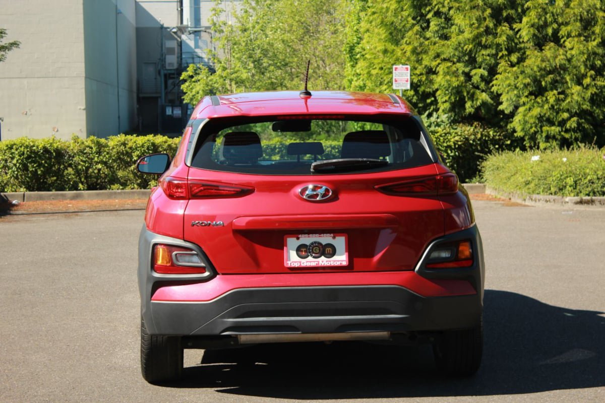 Used 2021 Hyundai Kona SE AWD/4WD image 6