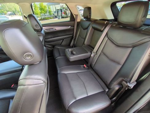 Used 2018 Cadillac XT5 Luxury w/ Driver Awareness Package image 13