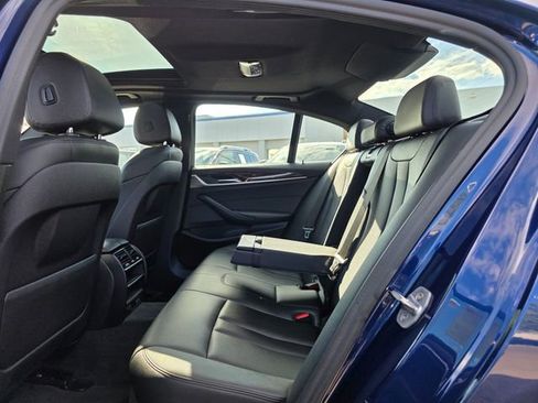 Used 2020 BMW 530e w/ Premium Package image 17