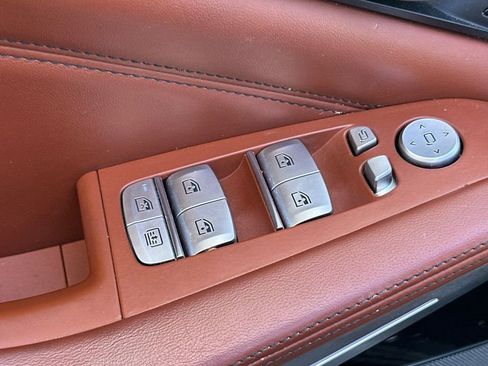 Used 2019 BMW X7 xDrive50i w/ M Sport Package AWD/4WD image 11