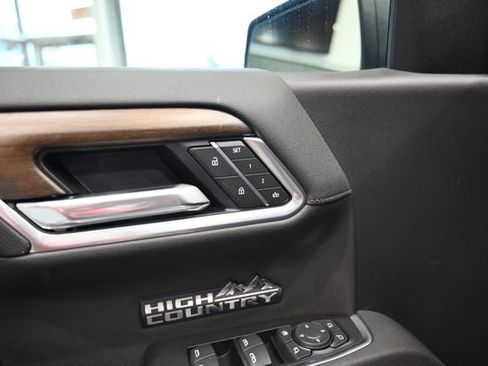 New 2026 Chevrolet Silverado 1500 High Country w/ High Country Premium Package AWD/4WD image 28