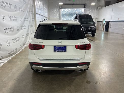 New 2026 Mercedes-Benz GLB 250 4MATIC image 5