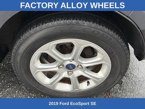 Used 2019 Ford EcoSport SE image 9