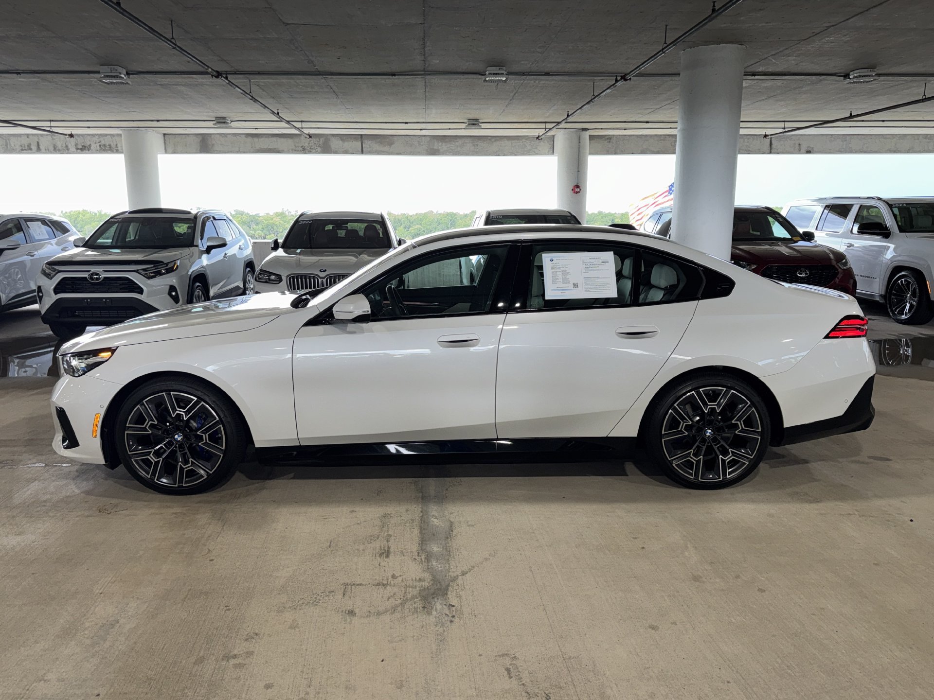 Used 2026 BMW i5 eDrive40 RWD image 4