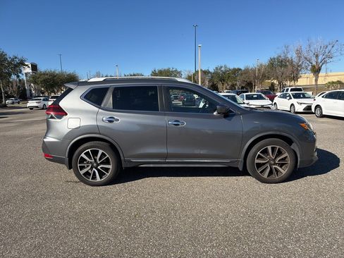 Used 2018 Nissan Rogue SL w/ Premium Package image 6