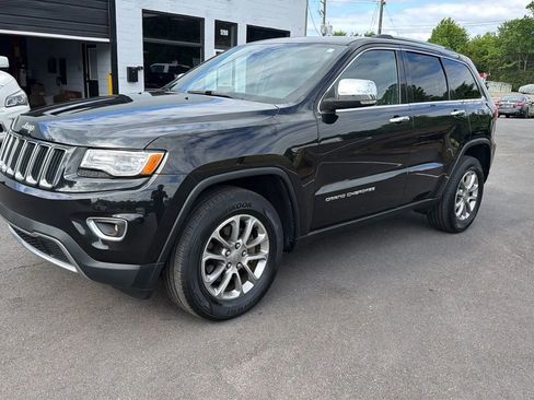 Used 2015 Jeep Grand Cherokee Limited w/ Luxury Group II RWD image 3