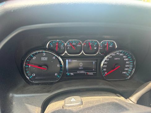 Used 2018 Chevrolet Silverado 1500 LT AWD/4WD image 9