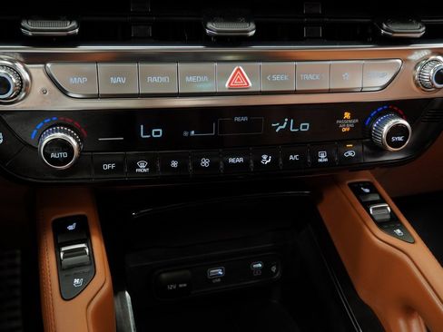 Used 2024 Kia Telluride SX X-Line image 35