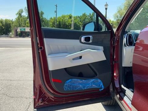 New 2025 Kia Sorento SX AWD/4WD image 2