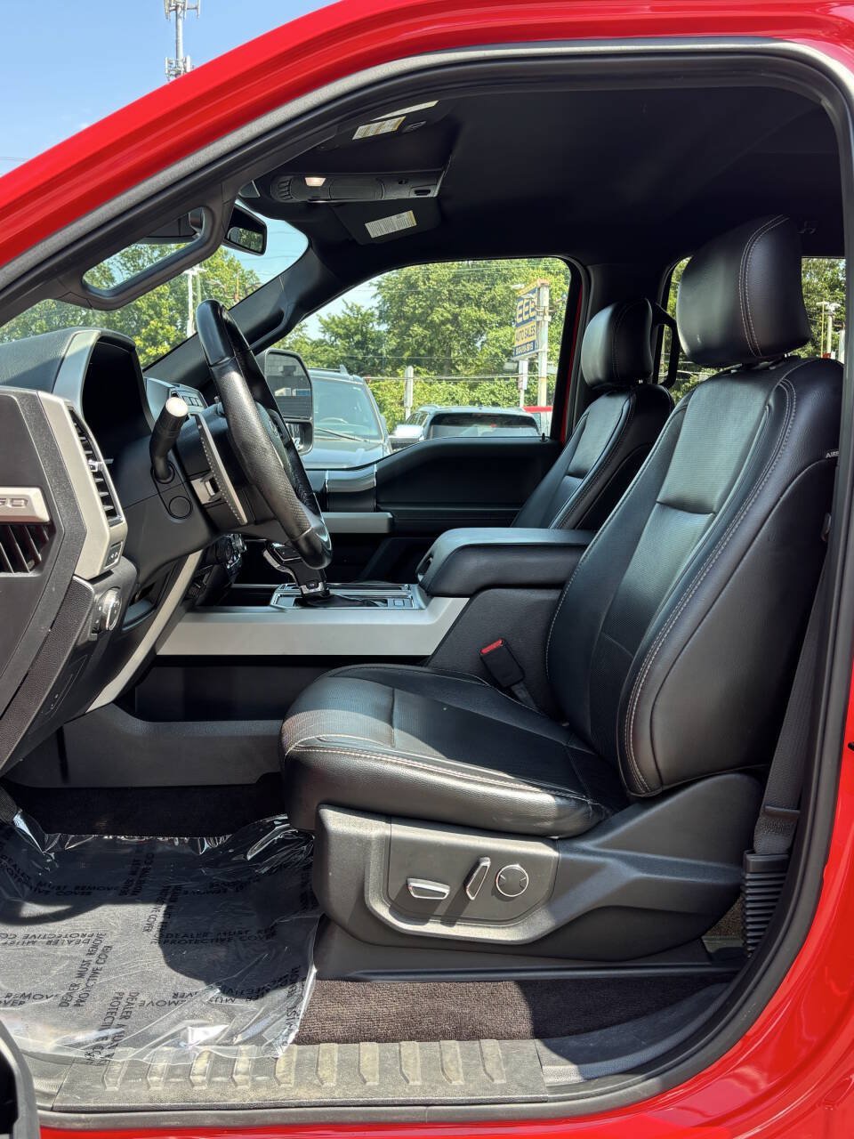 Used 2017 Ford F150 Lariat w/ Equipment Group 502A Luxury AWD/4WD image 13