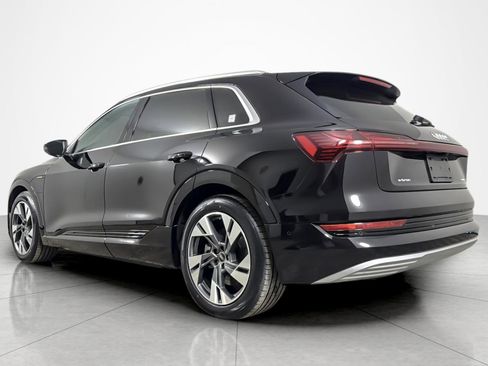 Used 2022 Audi e-tron Premium Plus w/ Premium Plus Package image 3