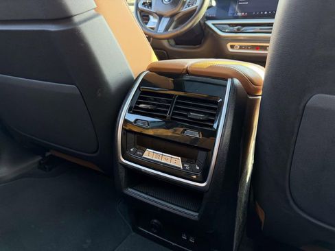 Used 2026 BMW X7 xDrive40i AWD/4WD image 19