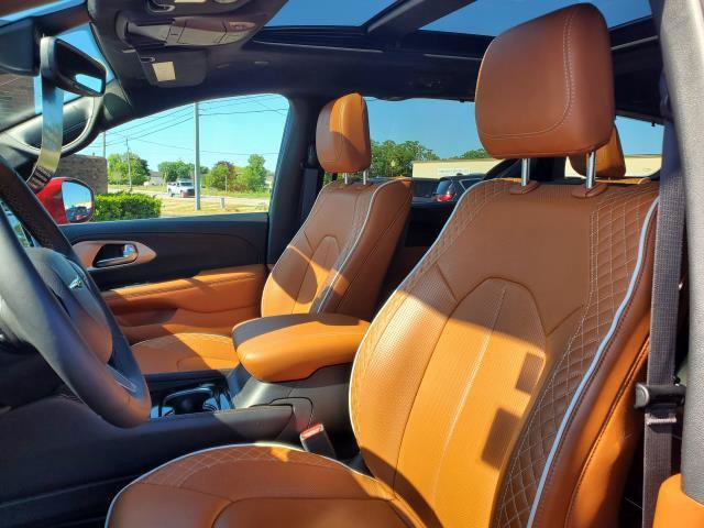Certified 2024 Chrysler Pacifica Pinnacle AWD/4WD image 5