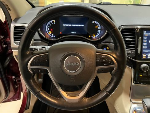 Used 2021 Jeep Grand Cherokee Limited image 18