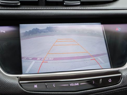 Used 2017 Cadillac XT5 Luxury w/ Driver Awareness Package image 12