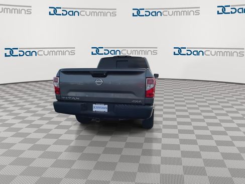 Used 2018 Nissan Titan S image 8