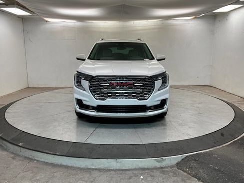 Used 2022 GMC Terrain Denali w/ LPO, Floor Liner Package image 8