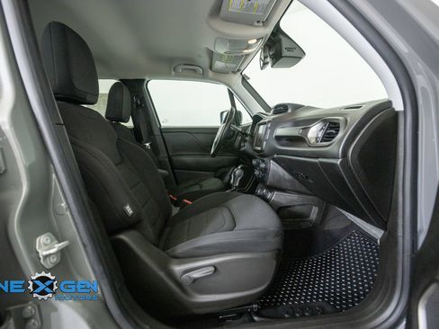 Used 2022 Jeep Renegade Latitude w/ Convenience Group AWD/4WD image 41