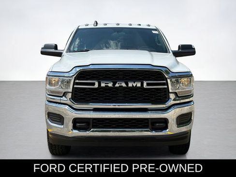 Used 2022 RAM 3500 Tradesman w/ Chrome Appearance Group AWD/4WD image 9
