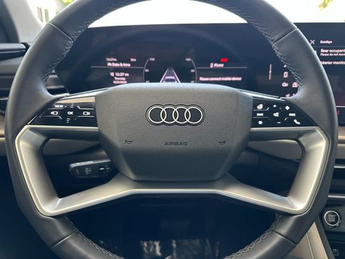 Used 2025 Audi Q5 Premium w/ Convenience Package AWD/4WD image 24