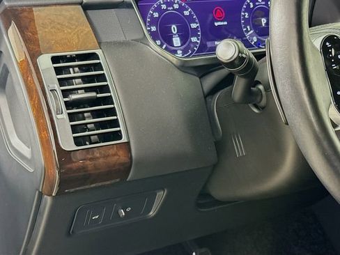 Used 2021 Land Rover Range Rover Westminster Edition image 10