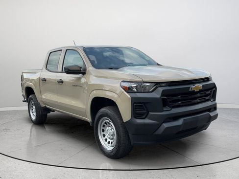 Used 2023 Chevrolet Colorado W/T RWD image 1