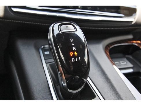 Used 2023 Cadillac Escalade Premium Luxury RWD image 26