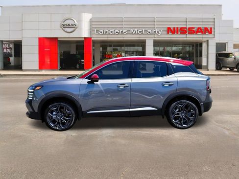 New 2026 Nissan Kicks SR w/ SR Premium Package AWD/4WD image 6
