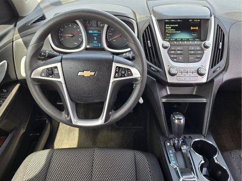 Used 2017 Chevrolet Equinox LT FWD image 24
