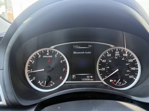 Used 2017 Nissan Sentra SV FWD image 13