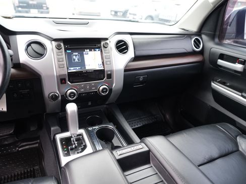 Used 2018 Toyota Tundra Limited w/ Limited Premium Package image 21