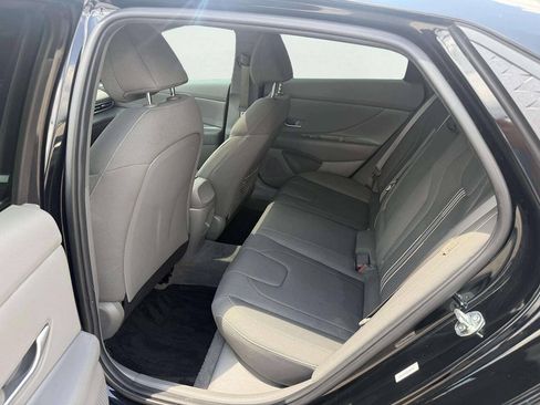 Used 2025 Hyundai Elantra SEL w/ Cargo Package FWD image 11