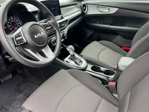 Used 2023 Kia Forte LXS image 13
