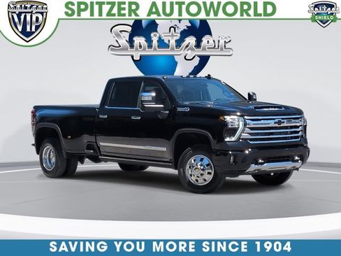 Used 2026 Chevrolet Silverado 3500 High Country w/ High Country Premium Package AWD/4WD image 1