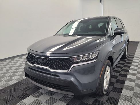 Used 2023 Kia Sorento LX FWD image 15