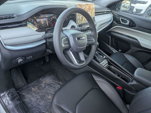 New 2026 Jeep Compass Limited image 13