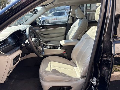 Used 2021 Jeep Grand Cherokee L Overland w/ Trailer Tow Group (B) image 11