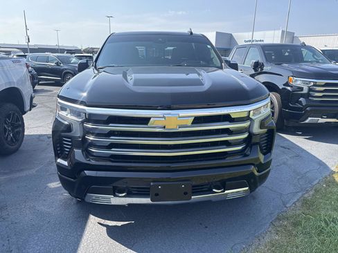 Used 2026 Chevrolet Silverado 1500 High Country w/ Technology Package AWD/4WD image 6