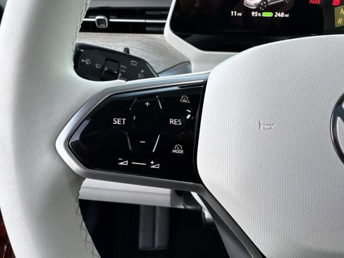 New 2025 Volkswagen ID. Buzz Pro S Plus image 32