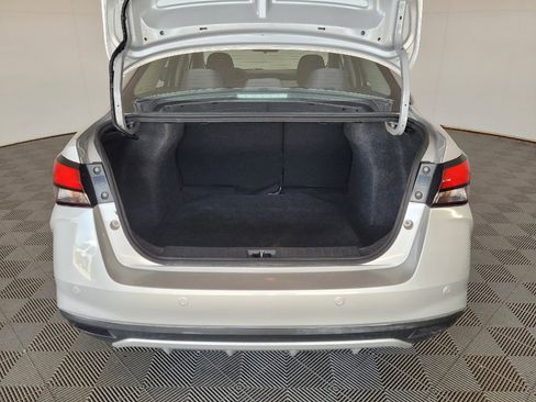 Used 2021 Nissan Versa SV FWD image 29